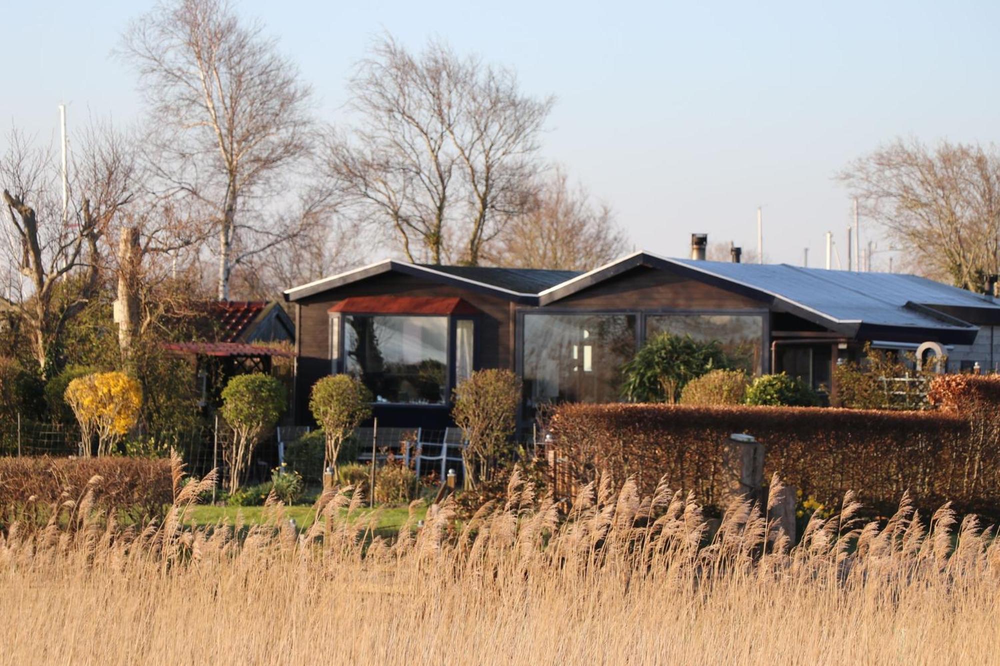 House Marijke With Winter Garden And Direct Access To The Lauwersmeer Anjum Zewnętrze zdjęcie